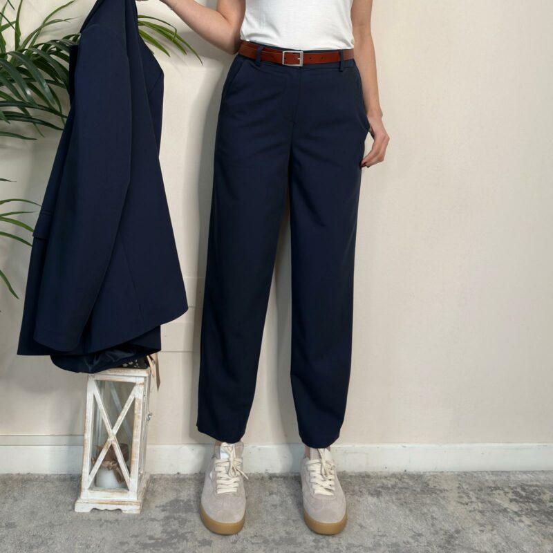 TENSIONE IN - Pantalone carrot blu