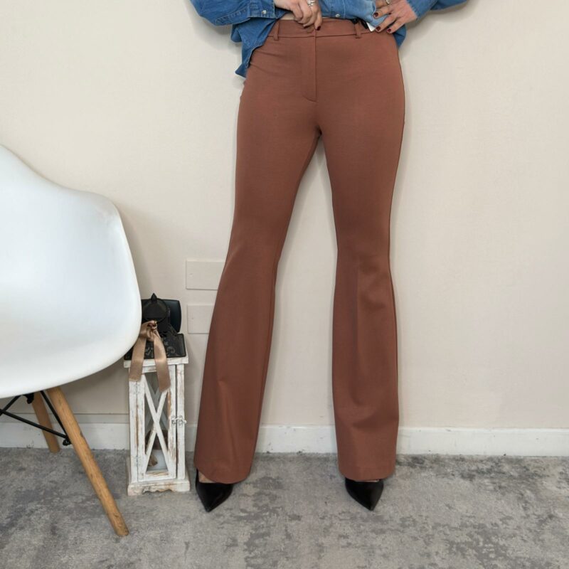 VICOLO - Pantalone flare cognac