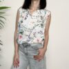 SUSY MIX – Camicia smanicata fiori bianca