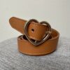 Cintura in pelle cuoio fibbia cuore