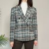 TENSIONE IN – Giacca quadri con spille