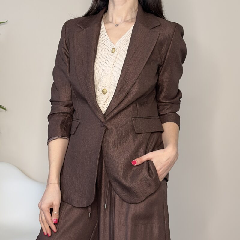 TENSIONE IN - Giacca goffrata moro