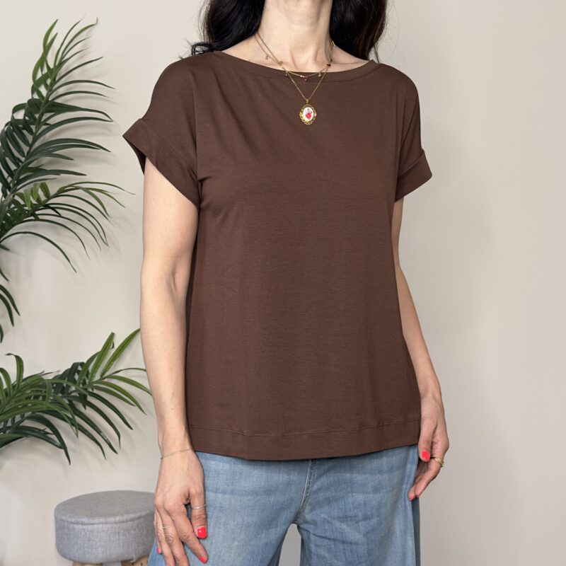 VICOLO - Maglia basic cioccolato manica corta