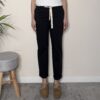 VICOLO – Pantalone nero con elastico in vita