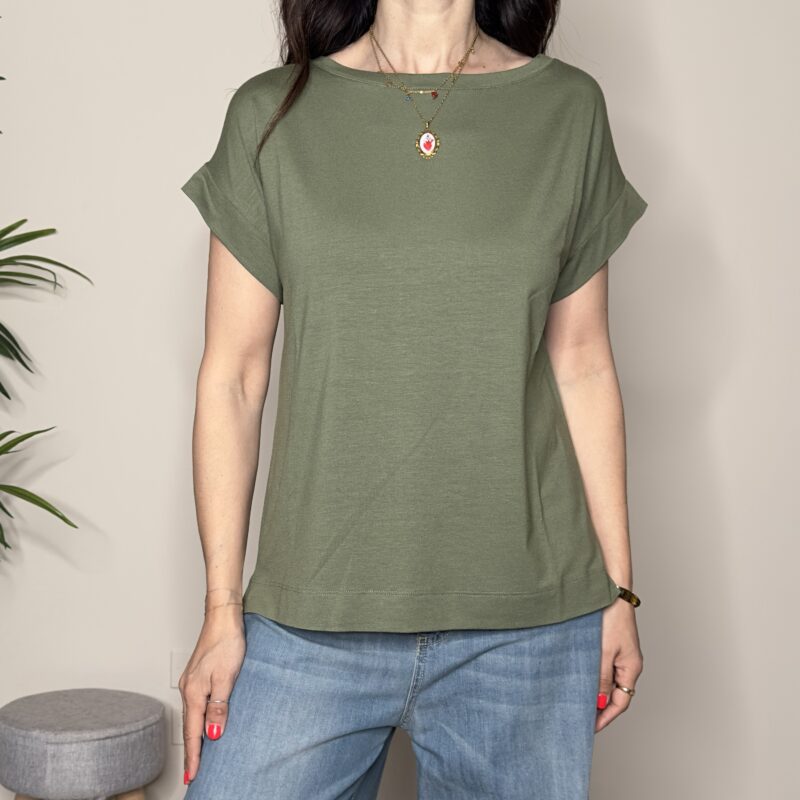 VICOLO - Maglia basic salvia manica corta